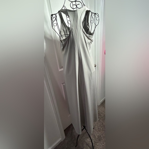 Halara Breezeful Backless Racerback Slide Pocket High Low Midi Quick Dry Dress - Picture 3 of 5